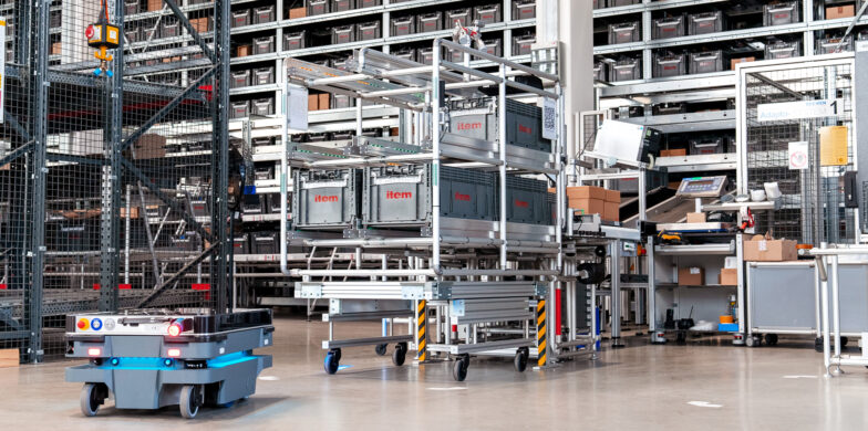 فاکتورهای محیطی موثر بر کارایی ربات حمل بار AMRها در مراکز صنعتی