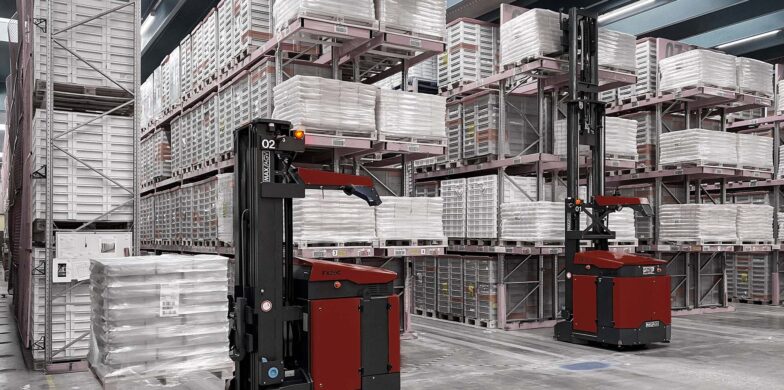 همکاری چند AGV در محیط‌های انبارداری: الگوریتم‌ها و استراتژی‌ها برای انجام وظایف مشترک(بخش1)