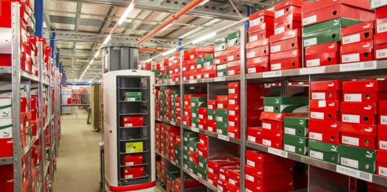 WMS هوشمند در صنعت کفش: تحلیل داده برای بهینه‌سازی پیکینگ سفارش